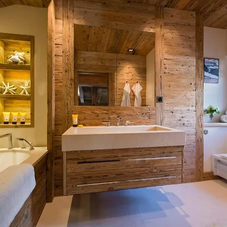 Great Chalet With Splendid View And Indoor Pool In Verbier 샬레 *