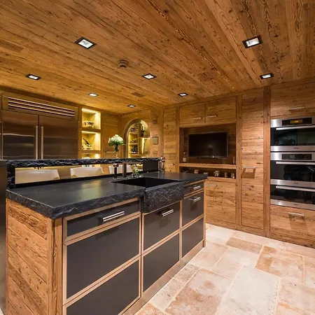 Great Chalet With Splendid View And Indoor Pool In Verbier Bagnes